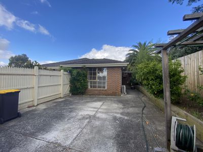 1 / 2 Russell Crescent, Mount Waverley