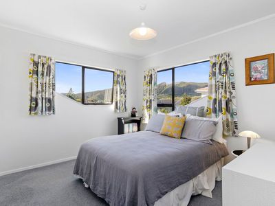 28 De Menech Grove, Avalon