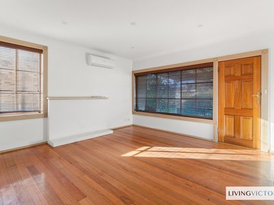 34 Vincent Crescent, Werribee