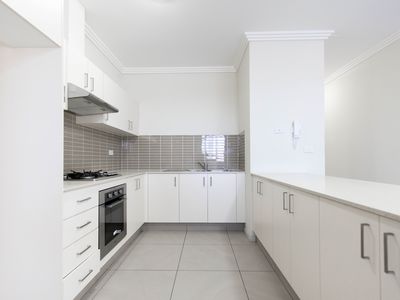 9 / 12-14 Banks Street, Parramatta