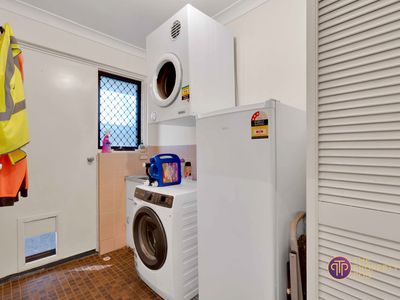 17 Fountain Way, Huntingdale