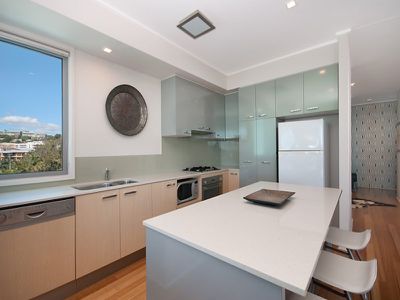 210 / 72 The Strand, North Ward