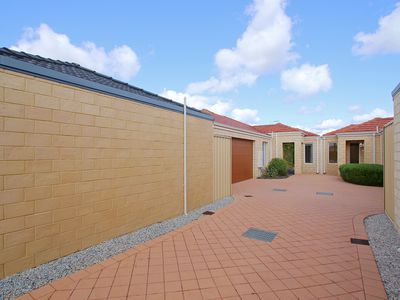 2 / 194 Boardman Road, Canning Vale