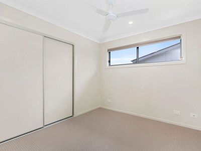 2 / 8 Greenhill Street, Redbank Plains