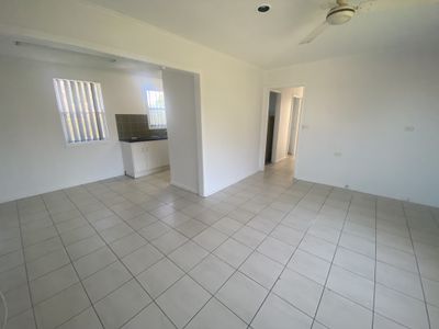27 St Johns Street, Busby