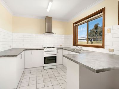 2 / 4 DANE PLACE, Wodonga