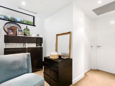 3106 / 323 Bayview Street, Hollywell