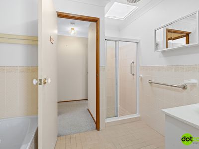 8 Gavin Way, Lake Haven