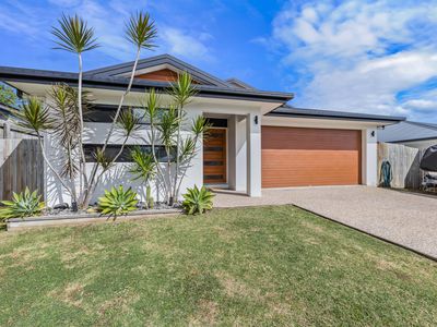 70 Trader Crescent, Cannonvale