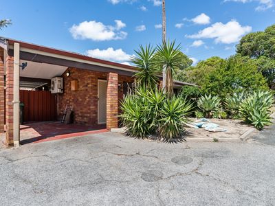 7 Smiths Avenue, Redcliffe