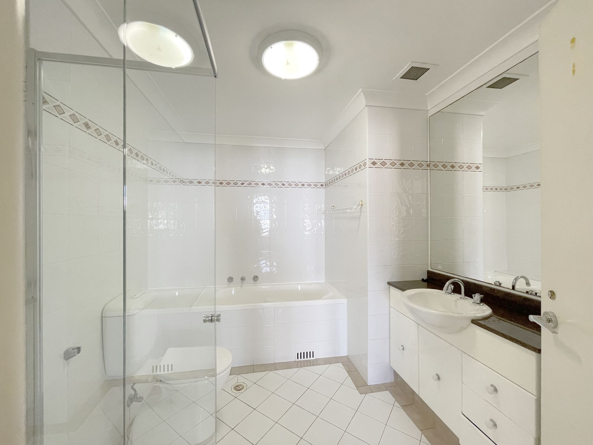 570 / 83-93 Dalmeny Avenue, Rosebery