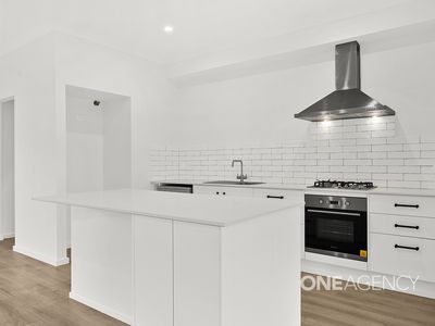 2 / 18 Balmoral Parade, Tullimbar