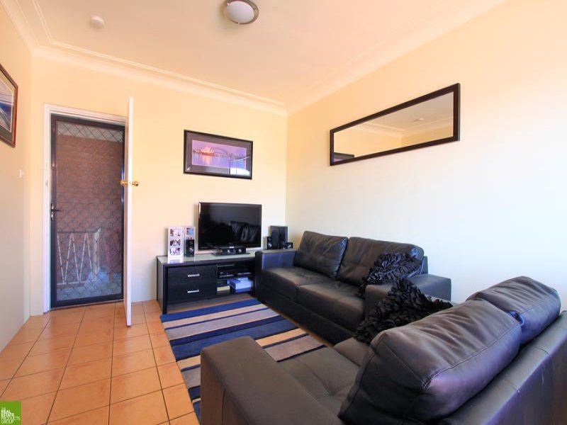 11 / 13 George Street, Wollongong