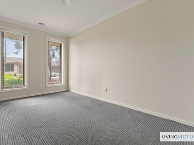 11 Oradala Rise, Werribee