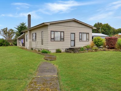 15 Sinclair Avenue, Nightcaps