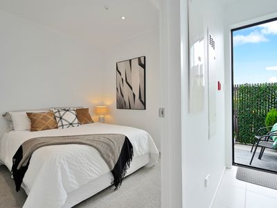 98 Squadron Drive, Hobsonville