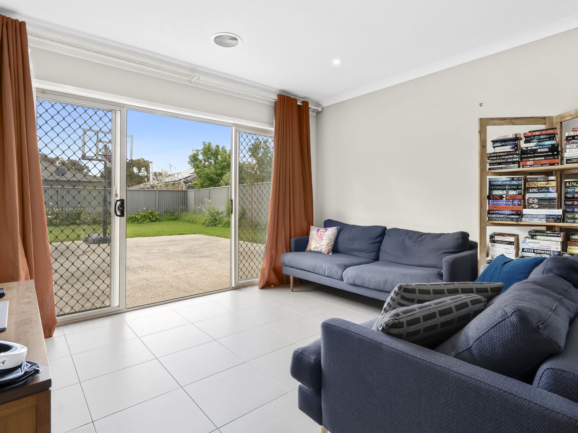 9 Cape Barron Drive, Lara