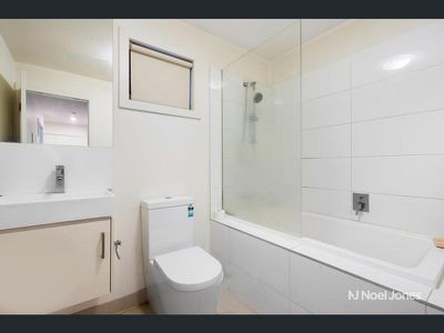 16 / 15-19 Mullenger way , Braybrook