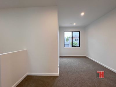 8B Norma Court, Avondale Heights