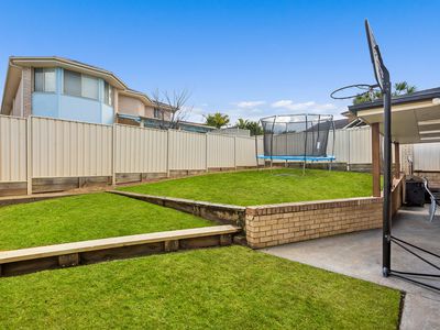 6 Ashbury Avenue, Horsley