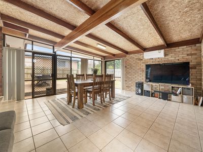14 Maree Court, Centenary Heights