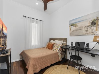 2 The Avenue, Hermit Park