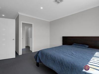 4 Sunstone Boulevard, Treeby