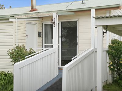 42 Badajos Street, Ross