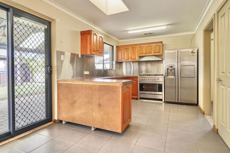 36 Clovelly Way , Warnbro