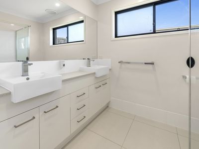 17 Altitude Drive, Pimpama