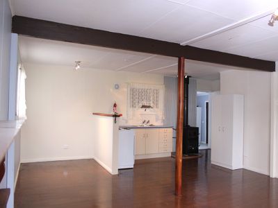 214 Middle  Road, Pelverata