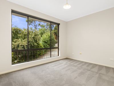 2 / 35 Sharps Road, Lenah Valley