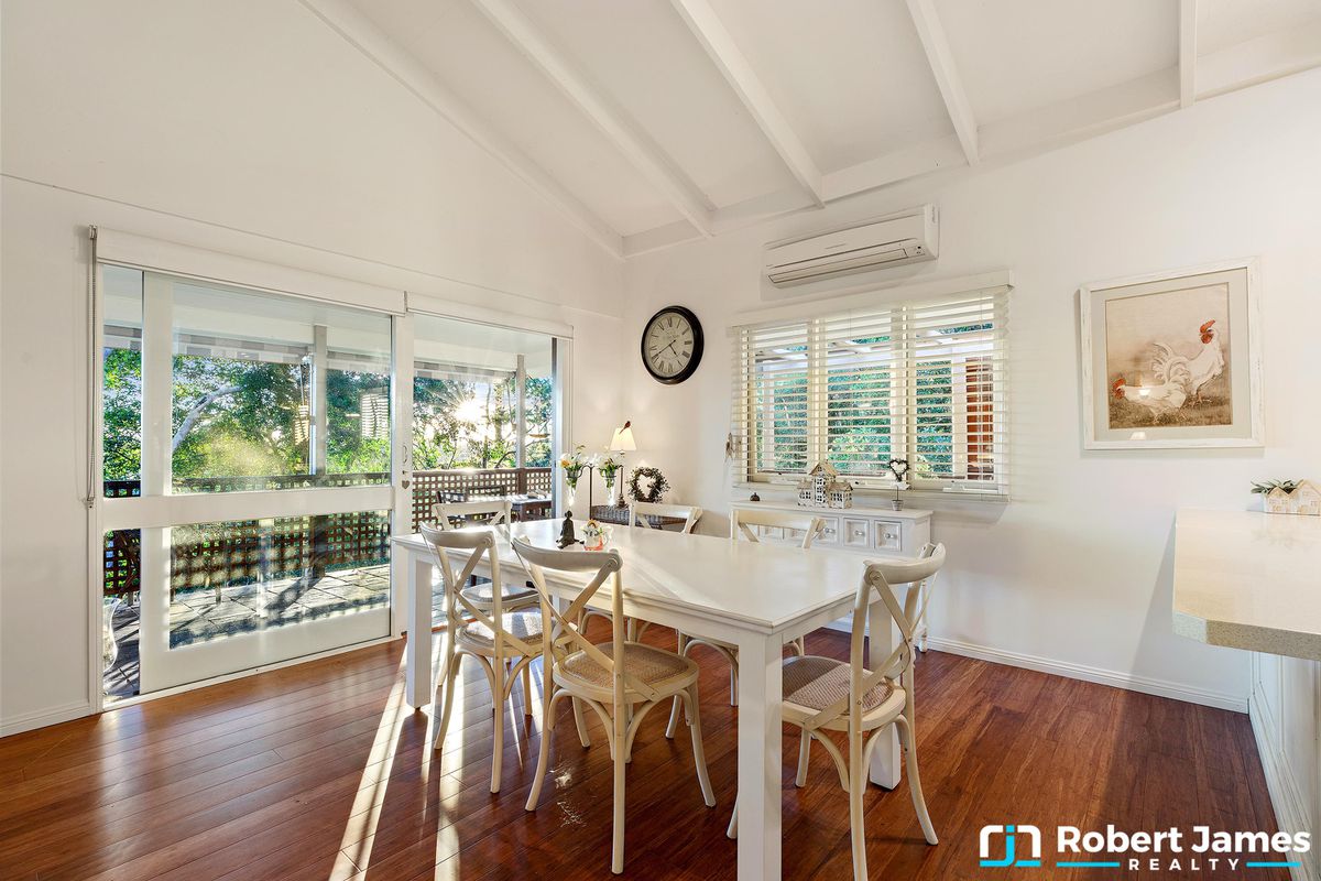 15 Moonare Crescent, Noosa Heads