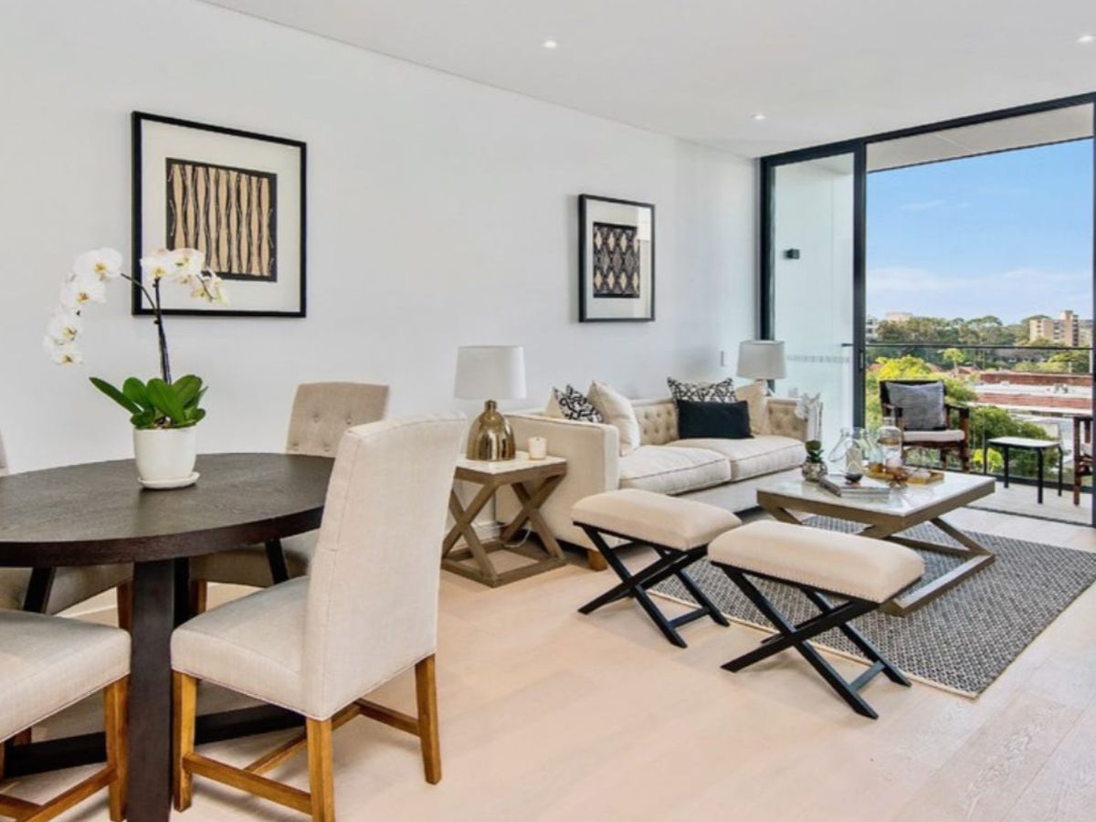 302 / 320-322 Military Road, Cre...