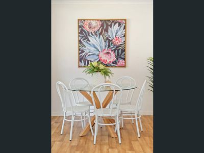 20 Brian Grove, Paradise