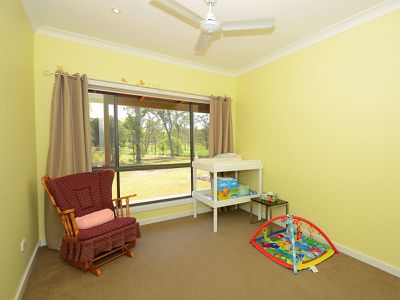 12 OAKES DRIVE, Burrum Heads