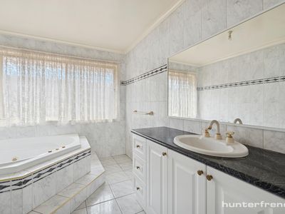 16 Myers Parade, Altona Meadows