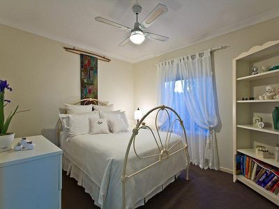 2 Aberdeen Pl, Manly West