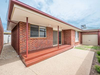 1 / 17 Dampier Avenue, Shepparton