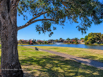 220 Summerlakes Parade, Ballajura