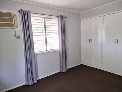 4 Yeates Crescent, Dysart