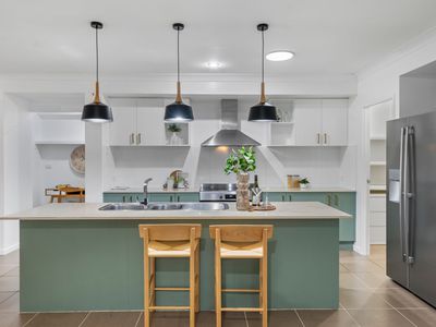 60 Saint Augustines Drive, Augustine Heights