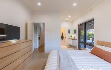 2 Young Street, Beaconsfield Upper