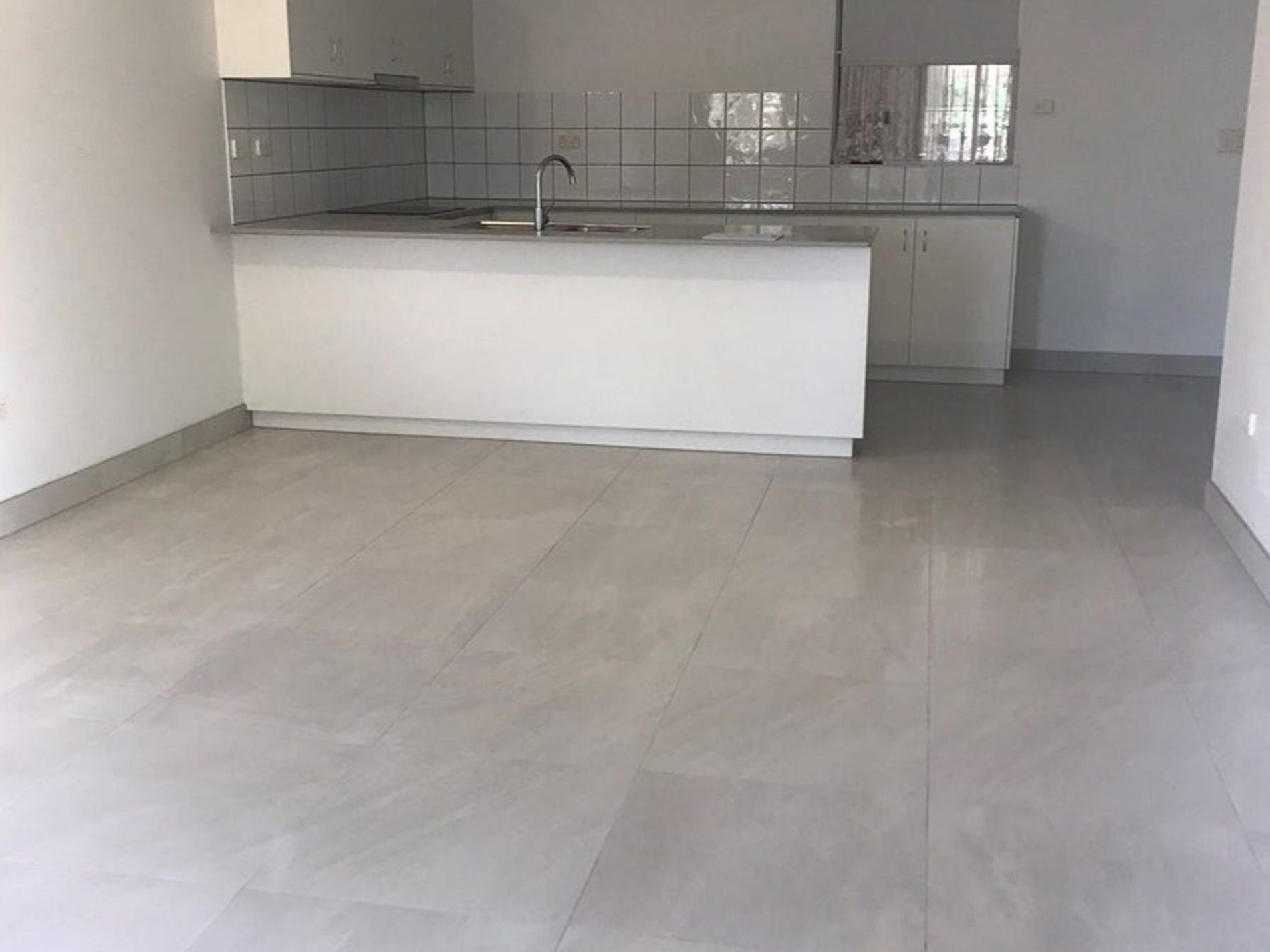 2 / 11 Chong Wee Avenue, Woolner