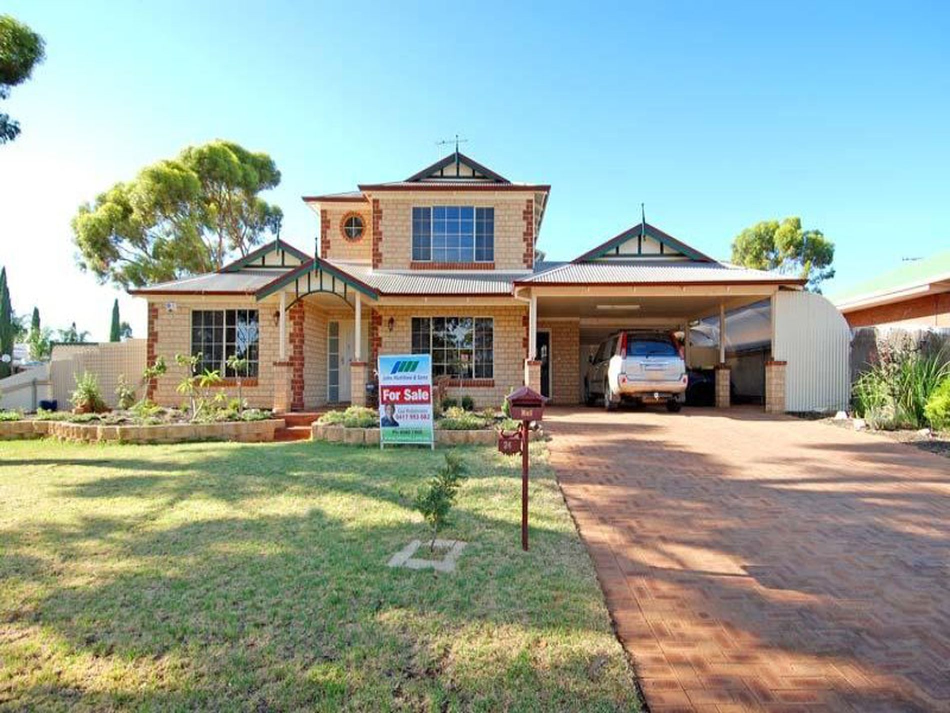 24 Riverina Way, Hannans