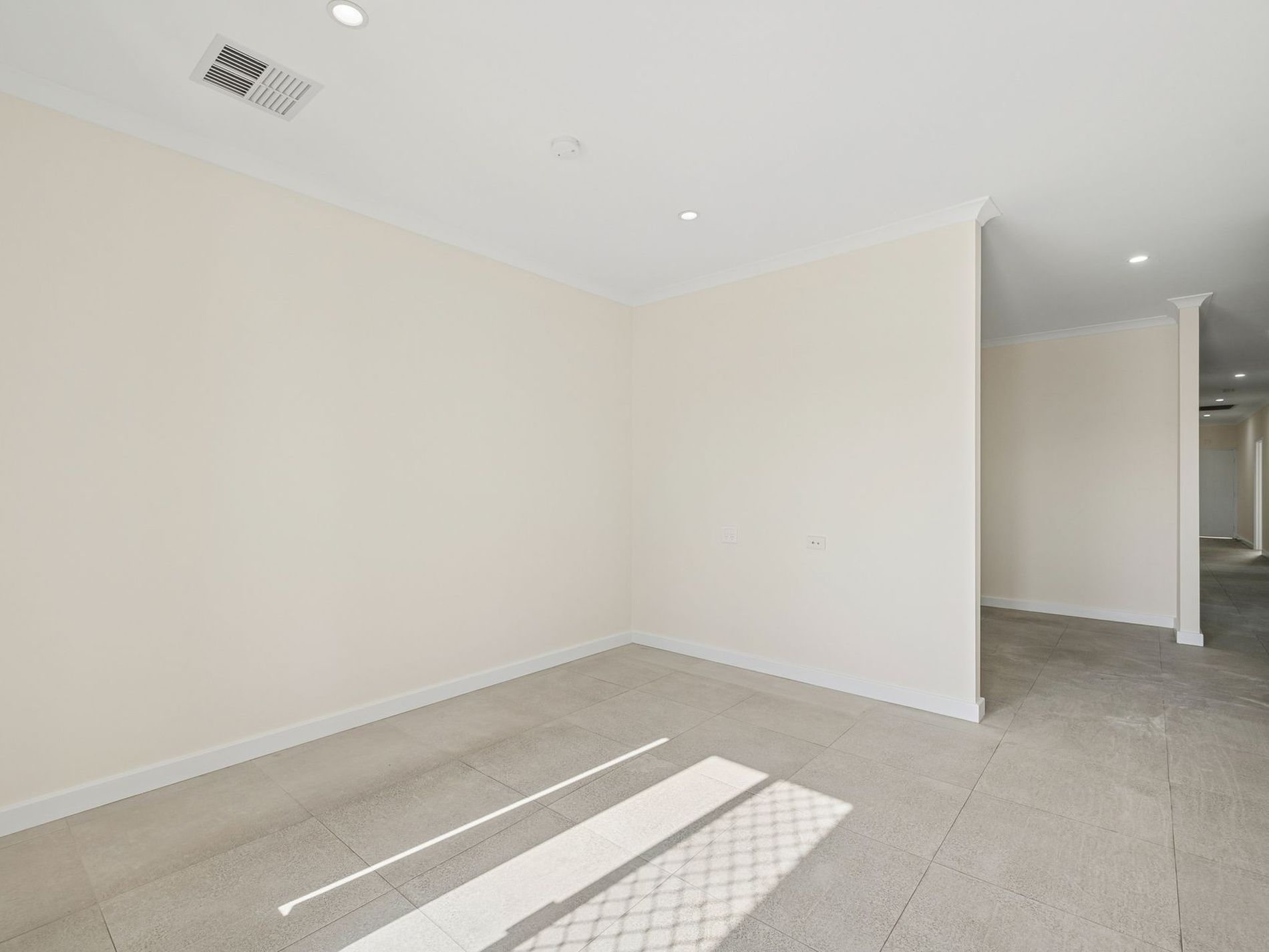 8B Stanmore Ct, Lynwood