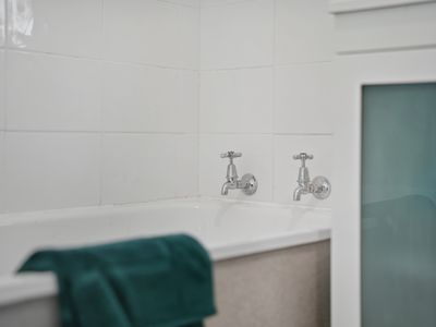 28 Pedder Street, Campbell Town