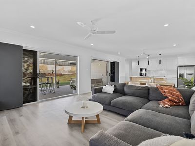 25 Sea Salt Drive, Lammermoor
