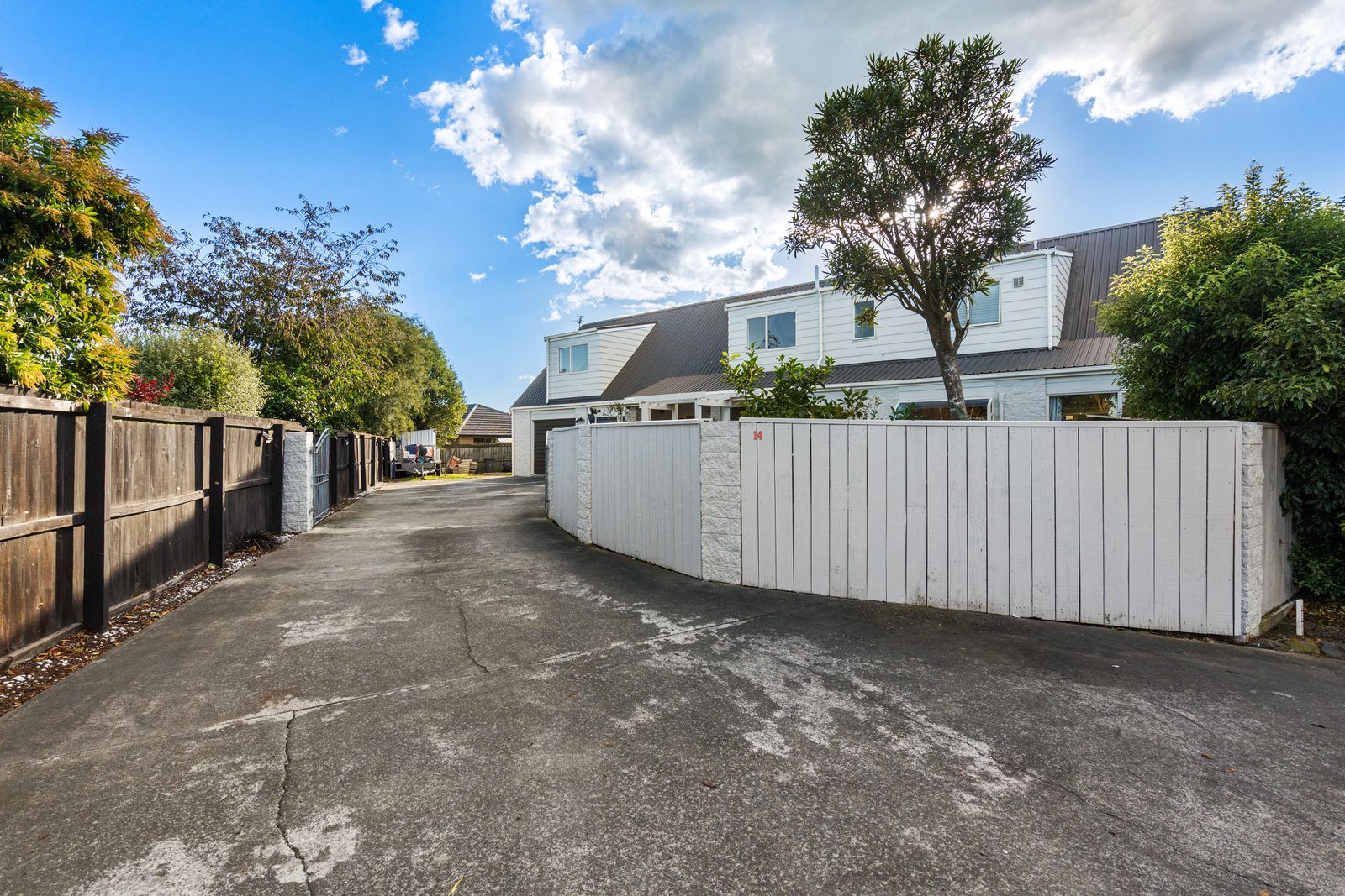 14 Van Dieman Close