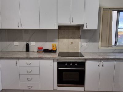 8 DONALD STREET, Picnic Point